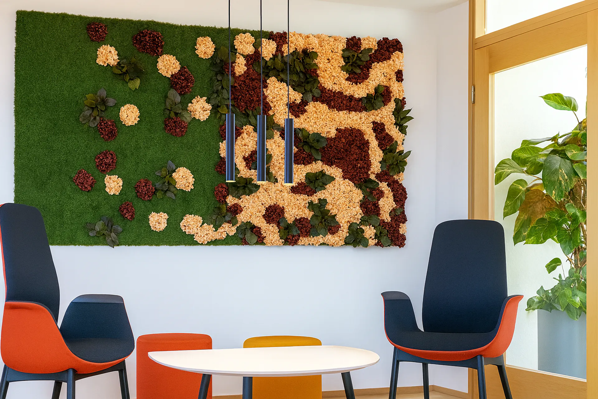 Blumenwand Besprechungsraum Büro — Wandbegrünung von MOOSMOOS